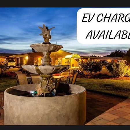 Newell Motor Inn Narrandera Ngoại thất bức ảnh