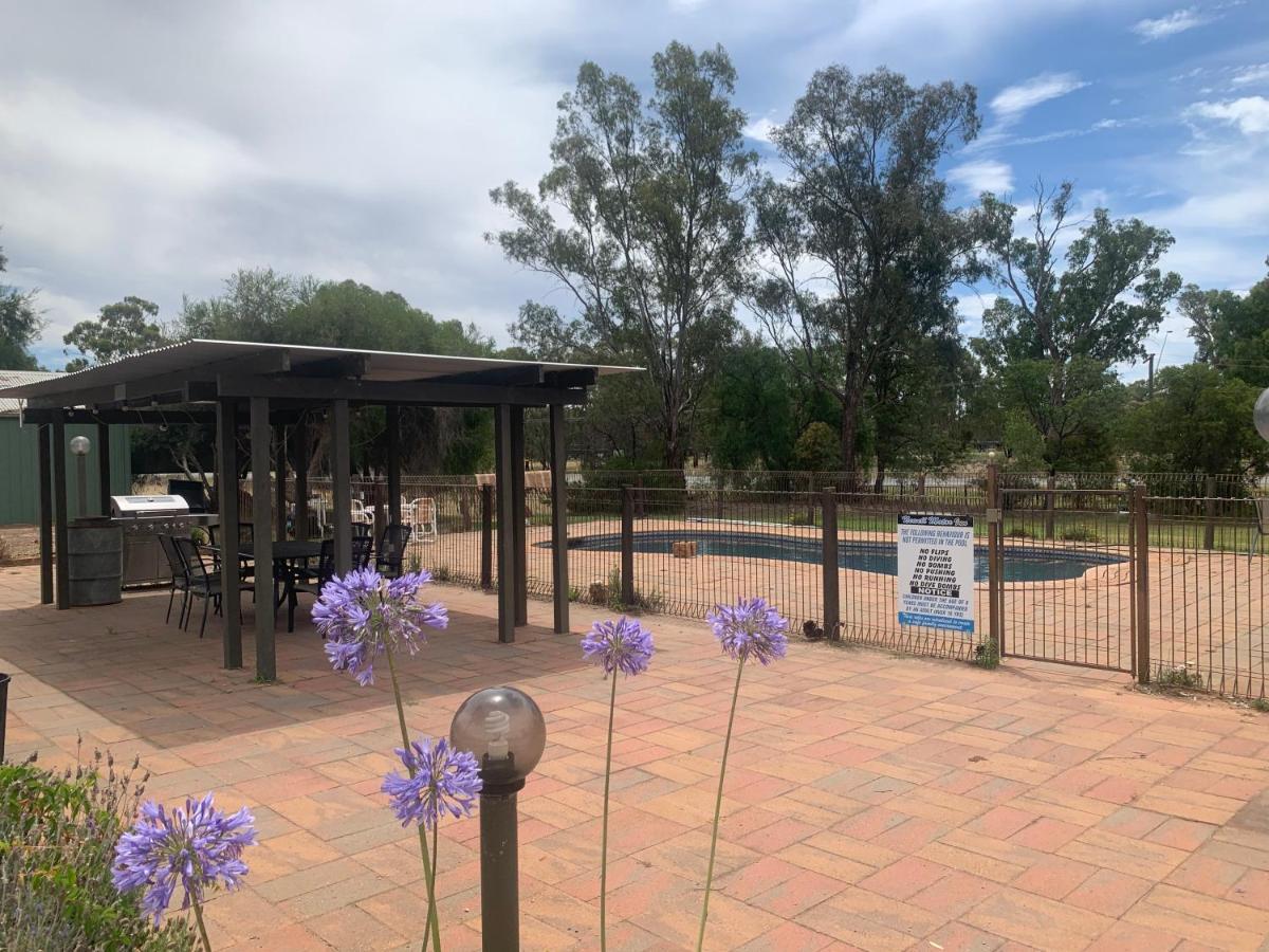 Newell Motor Inn Narrandera Ngoại thất bức ảnh